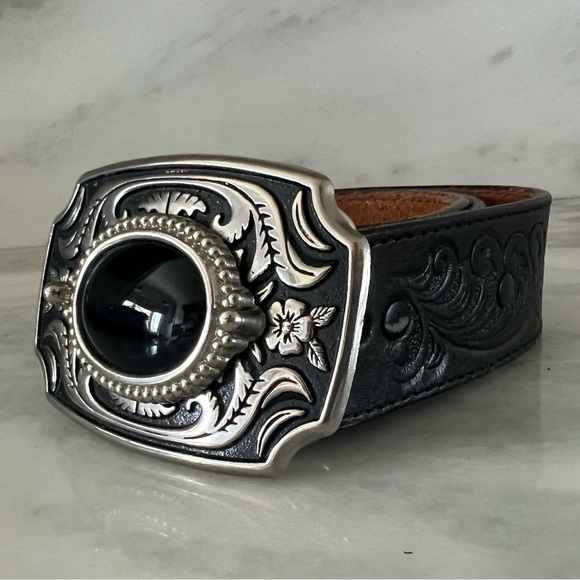 Justin Boots Other - Justin Top Grain Men’s Size 36 Cowhide Western Floral Tooled Belt Silver Buckle